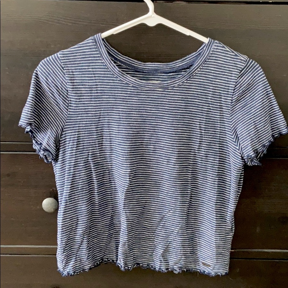 navy blue and white striped hollister t shirt